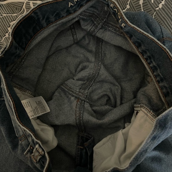 American Eagle Mom Jean - Picture 4 of 5
